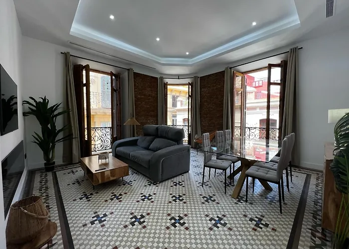 Grand Apartment Larios
