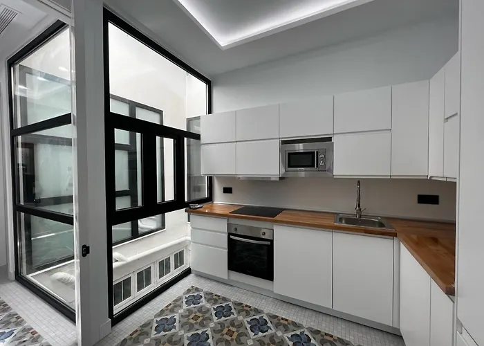 Grand Apartment Larios